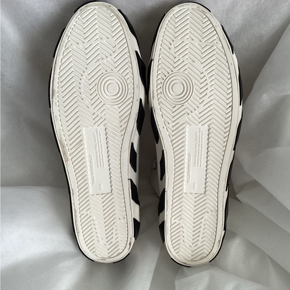 Authentic Off-White c/o Virgil Abloh High-Top Sneakers, Size 43 - Picture 9 of 12